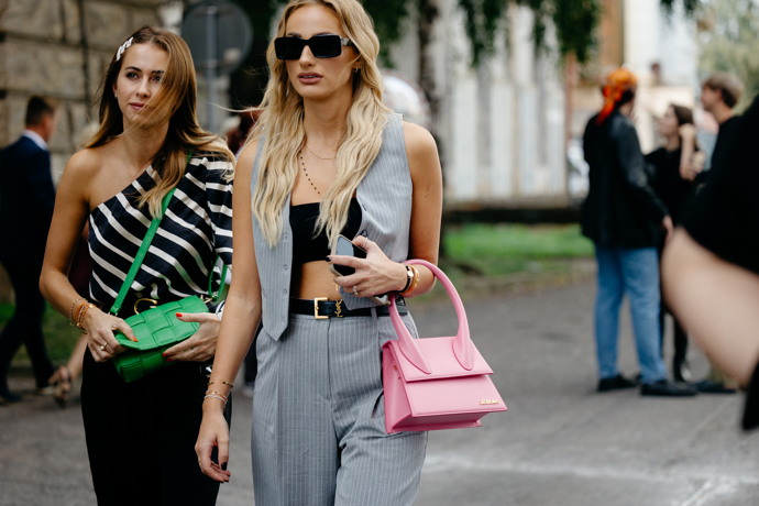  

Prohlédněte si nejlepší streetstyle z ulic Mercedes-Benz Prague Fashion Weeku...
