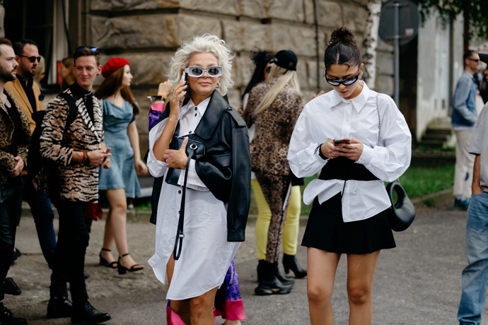  

Prohlédněte si nejlepší streetstyle z ulic Mercedes-Benz Prague Fashion Weeku...
