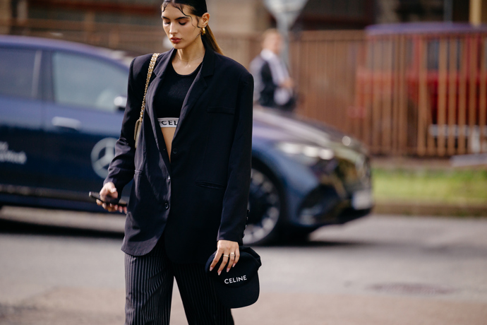  

Prohlédněte si nejlepší streetstyle z ulic Mercedes-Benz Prague Fashion Weeku...
