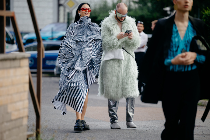  

Prohlédněte si nejlepší streetstyle z ulic Mercedes-Benz Prague Fashion Weeku...
