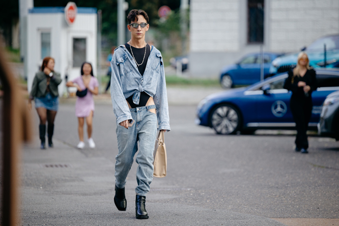 

Prohlédněte si nejlepší streetstyle z ulic Mercedes-Benz Prague Fashion Weeku...

