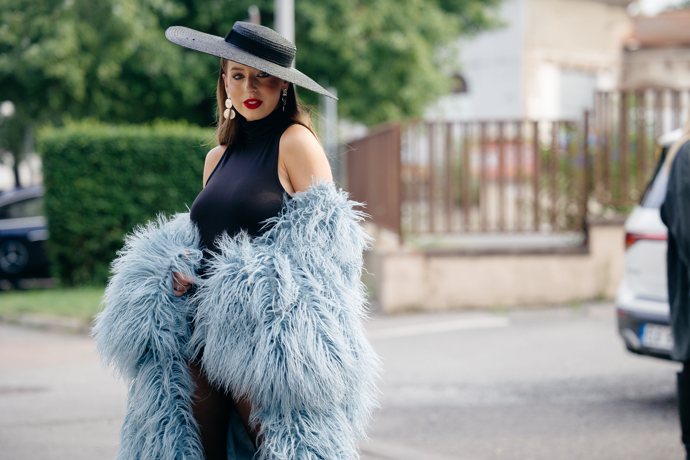  

Prohlédněte si nejlepší streetstyle z ulic Mercedes-Benz Prague Fashion Weeku...
