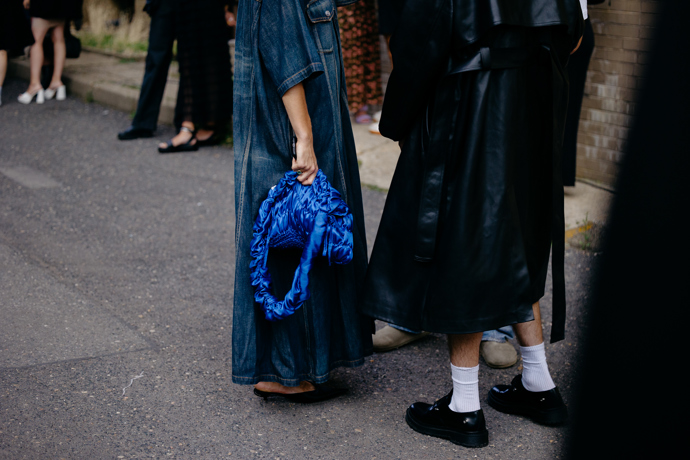  

Prohlédněte si nejlepší streetstyle z ulic Mercedes-Benz Prague Fashion Weeku...
