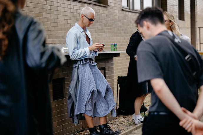  

Prohlédněte si nejlepší streetstyle z ulic Mercedes-Benz Prague Fashion Weeku...
