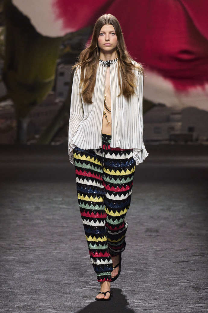  

Prohlédněte si kolekci Chanel Spring Summer 2024 Ready to Wear...
