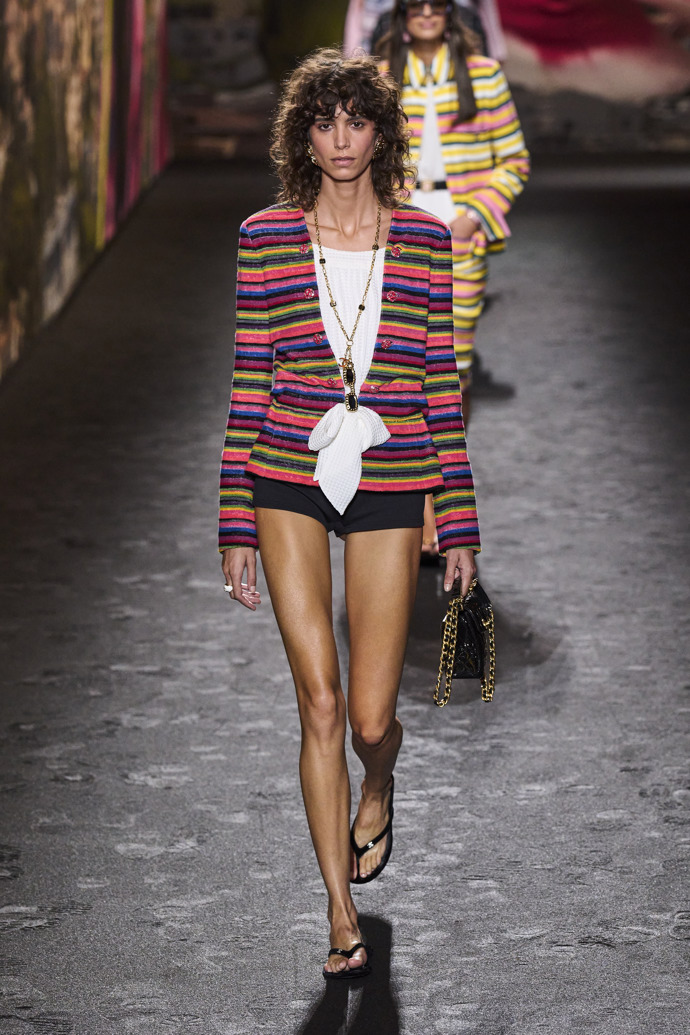  

Prohlédněte si kolekci Chanel Spring Summer 2024 Ready to Wear...
