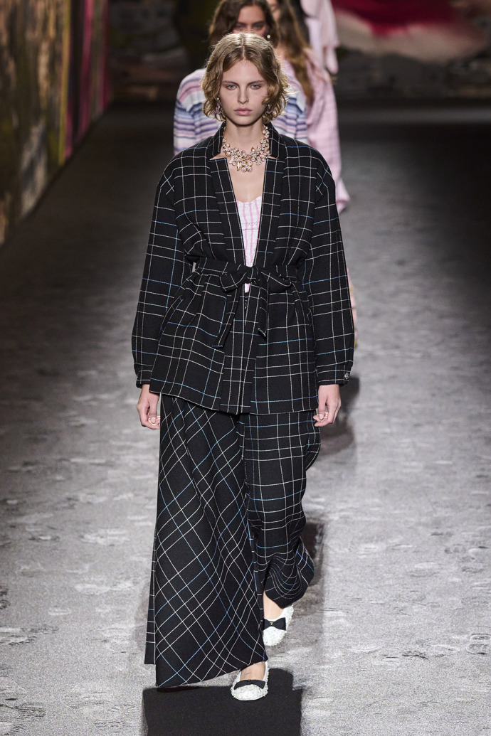  

Prohlédněte si kolekci Chanel Spring Summer 2024 Ready to Wear...
