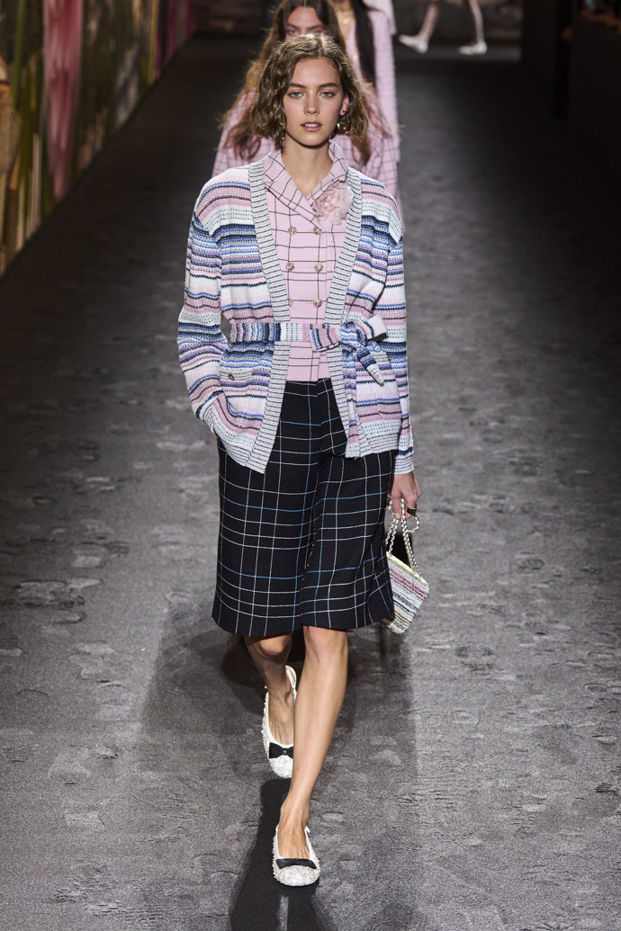  

Prohlédněte si kolekci Chanel Spring Summer 2024 Ready to Wear...
