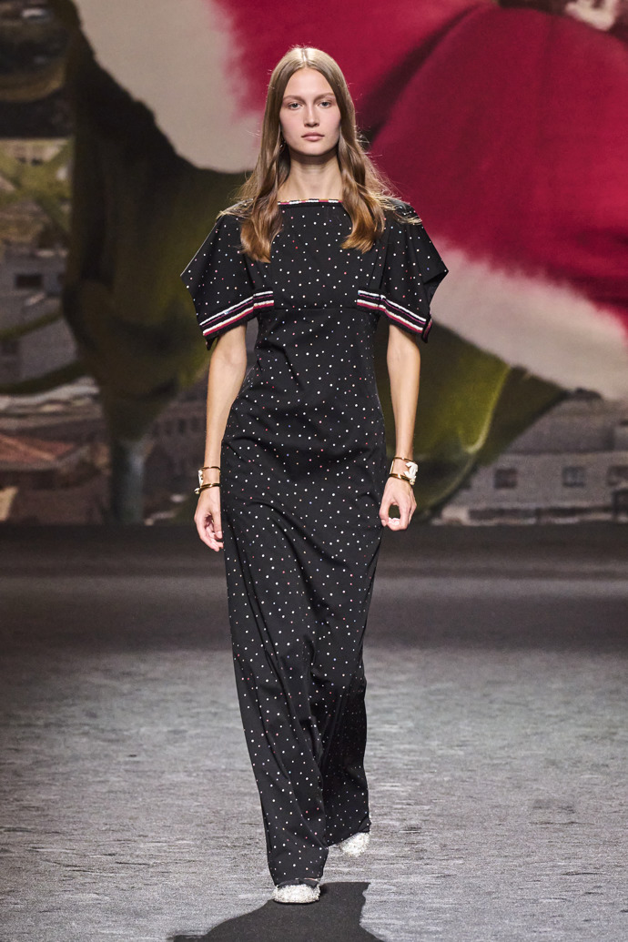  

Prohlédněte si kolekci Chanel Spring Summer 2024 Ready to Wear...
