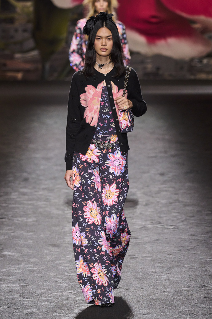 

Prohlédněte si kolekci Chanel Spring Summer 2024 Ready to Wear...

