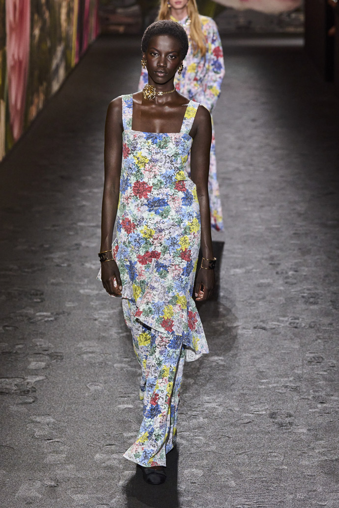  

Prohlédněte si kolekci Chanel Spring Summer 2024 Ready to Wear...

