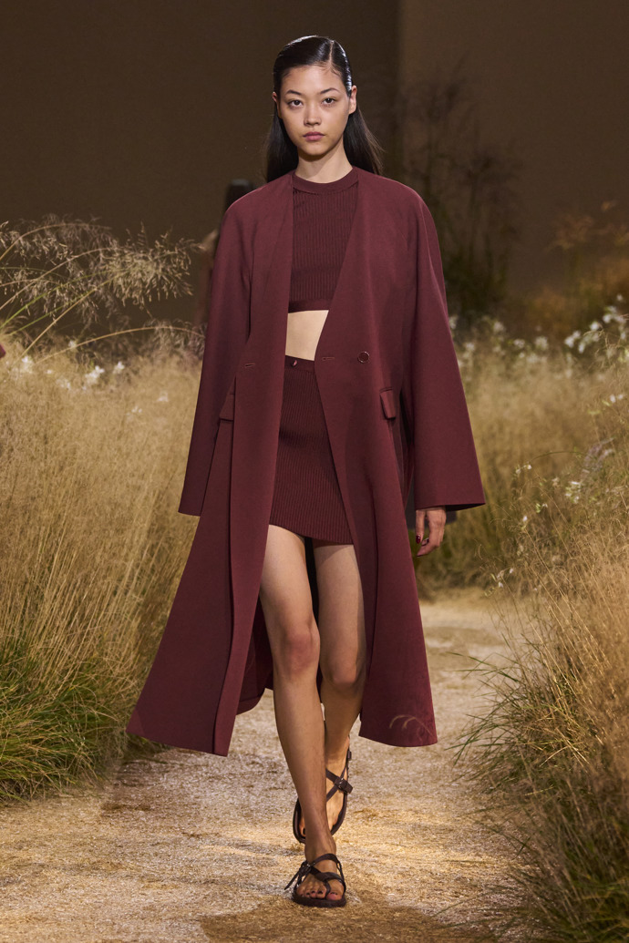 Prohlédněte si kolekci Hermès Spring Summer 2024...
Prohlédněte si kolekci Hermès Spring Summer 2024...