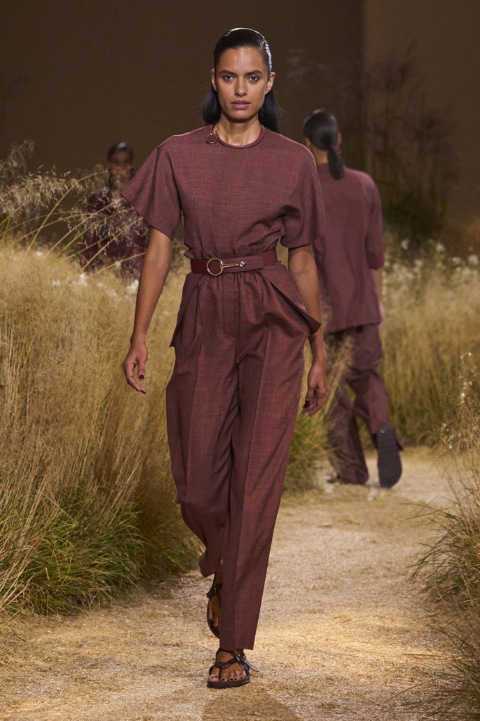 Prohlédněte si kolekci Hermès Spring Summer 2024...
Prohlédněte si kolekci Hermès Spring Summer 2024...