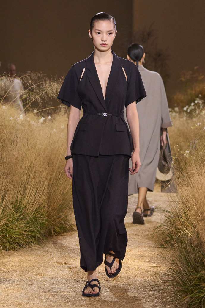 Prohlédněte si kolekci Hermès Spring Summer 2024...
Prohlédněte si kolekci Hermès Spring Summer 2024...