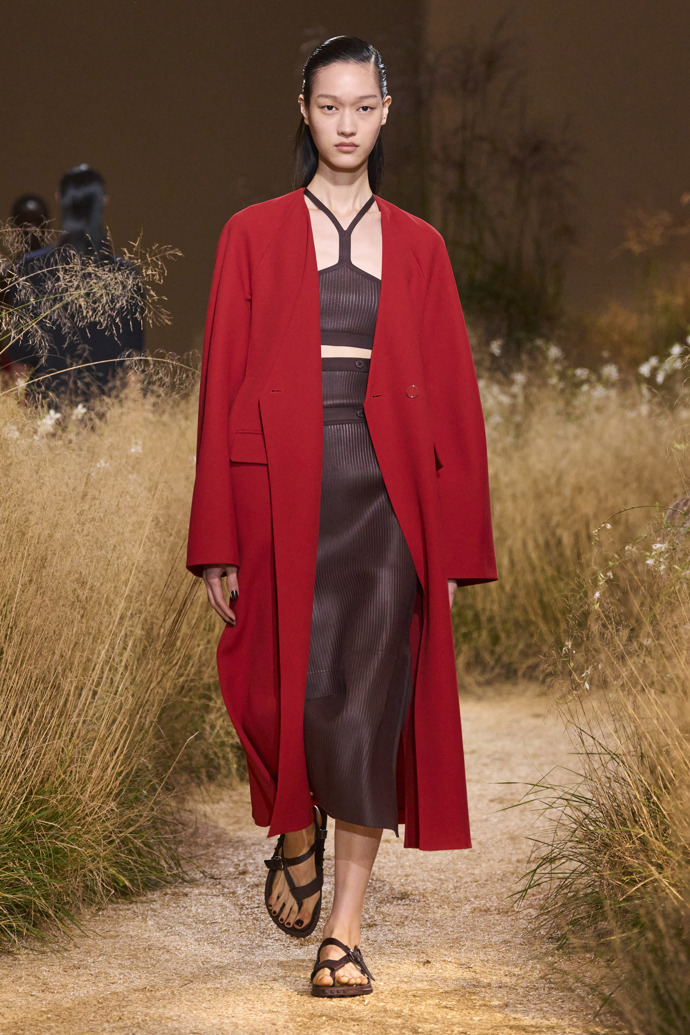 Prohlédněte si kolekci Hermès Spring Summer 2024...
Prohlédněte si kolekci Hermès Spring Summer 2024...