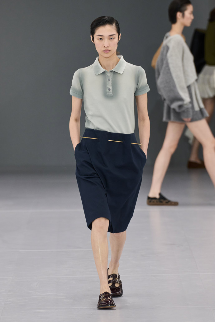 Prohlédněte si kolekci Loewe Spring Summer 2024...
Prohlédněte si kolekci Loewe Spring Summer 2024...