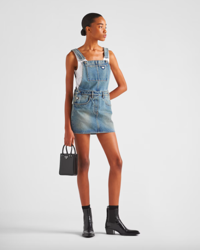  

Denim bib dress, Prada, 39 600 Kč
