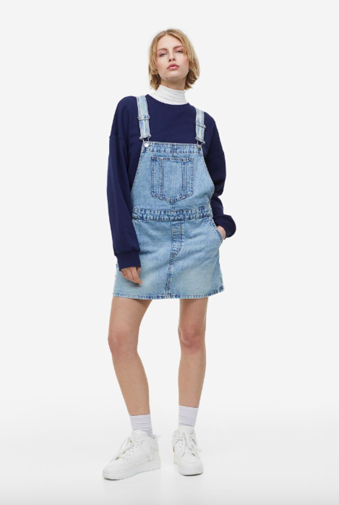  

Džínové šaty s laclem, H&M, 899 Kč
