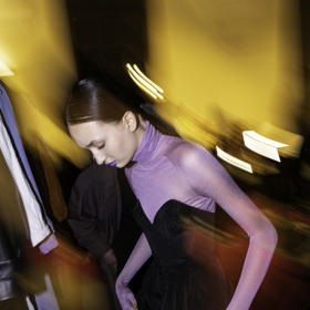 Vstupte do backstage Couture 2024 show Zuzany Kubíčkové...
Vstupte do backstage Couture 2024 show Zuzany Kubíčkové...