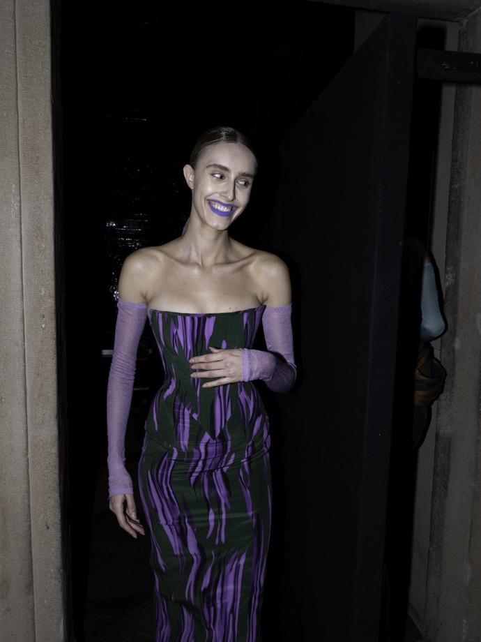 Vstupte do backstage Couture 2024 show Zuzany Kubíčkové...
Vstupte do backstage Couture 2024 show Zuzany Kubíčkové...
