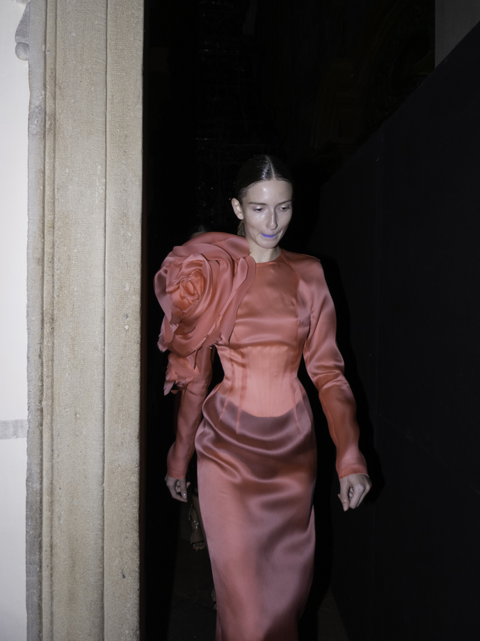 Vstupte do backstage Couture 2024 show Zuzany Kubíčkové...
Vstupte do backstage Couture 2024 show Zuzany Kubíčkové...