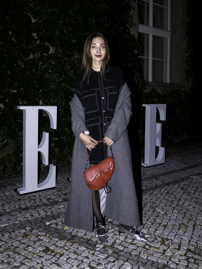  

Street style návštěvníků Couture 2024 show Zuzany Kubíčkové
