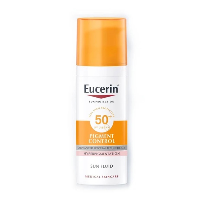 SUN Pigment Control SPF50+, Eucerin, 599 Kč, prodává Dr. Max

Emulze na obličej Eucerin SUN Pigment Control SPF50+ poskytuje velmi vysokou ochranu před sluncem. Chrání před vznikem pigmentací a předčasným stárnutím. Nevadí, že slunce nesvítí, ochranný filtr je nezbytný i v zimě.
