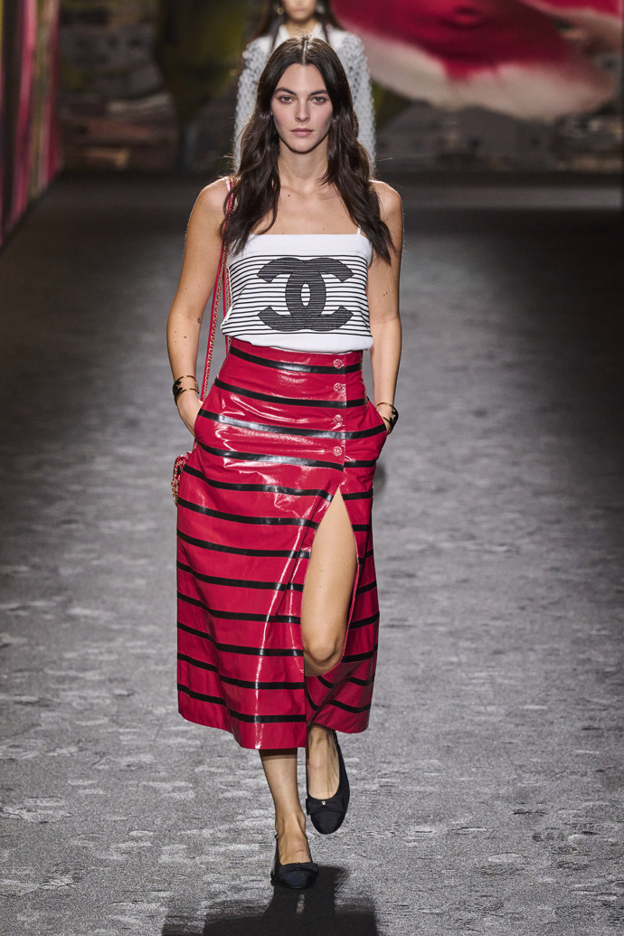  

Chanel
