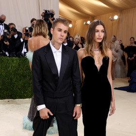 Hailey a Justin Biebrovi
Hailey a Justin Biebrovi