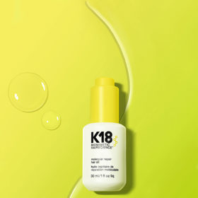  

Molecular repair hair oil, K18, 1750 Kč
