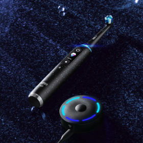 Zubní kartáček Oral B iO 10 Cosmic Black, Oral B, 8990 Kč
Zubní kartáček Oral B iO 10 Cosmic Black, Oral B, 8990 Kč
