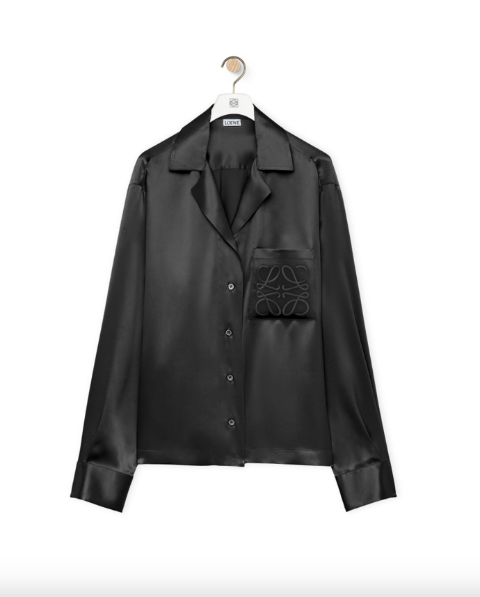  

Pyžamová saténová košile, Loewe, 1300 EUR
