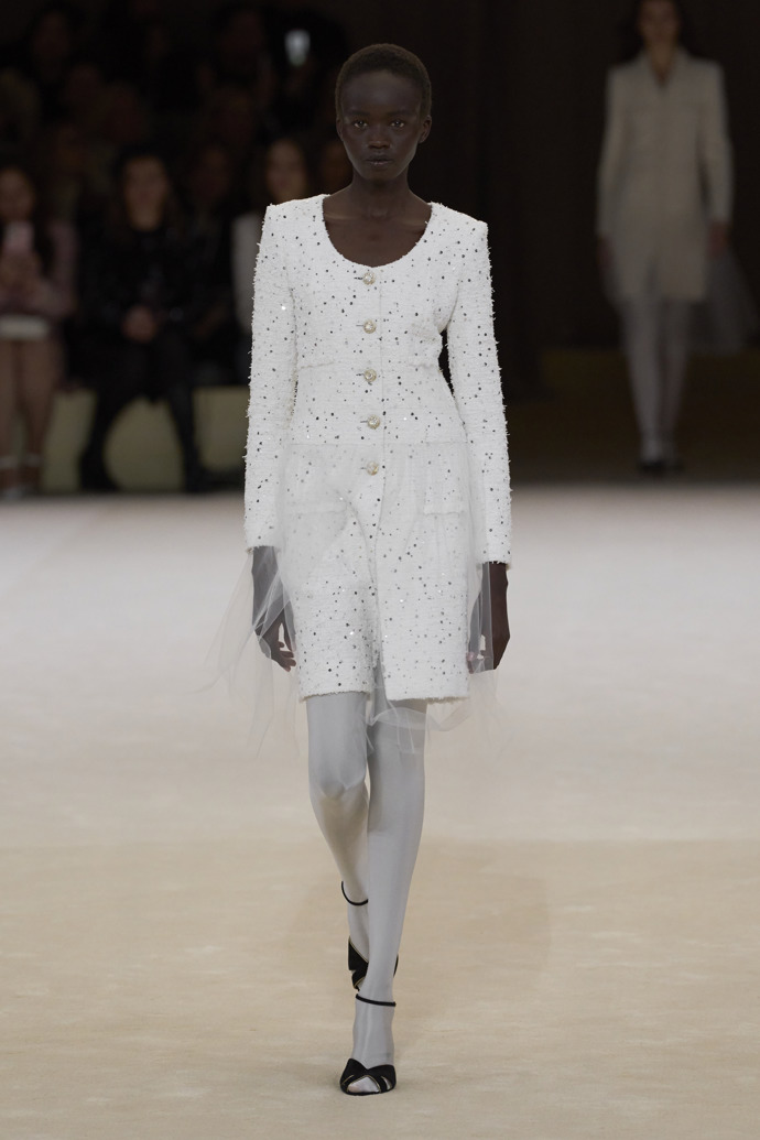  

Prohlédněte si kolekci Chanel Haute Couture 2024
