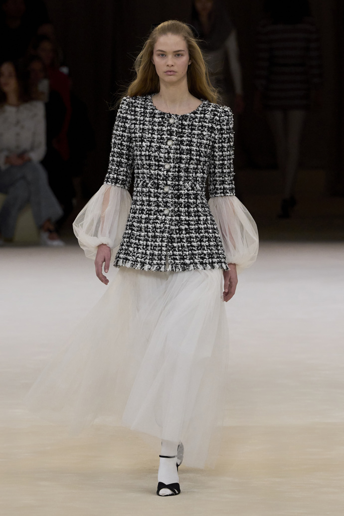  

Prohlédněte si kolekci Chanel Haute Couture 2024
