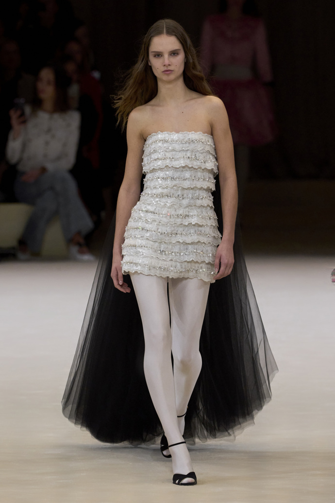  

Prohlédněte si kolekci Chanel Haute Couture 2024
