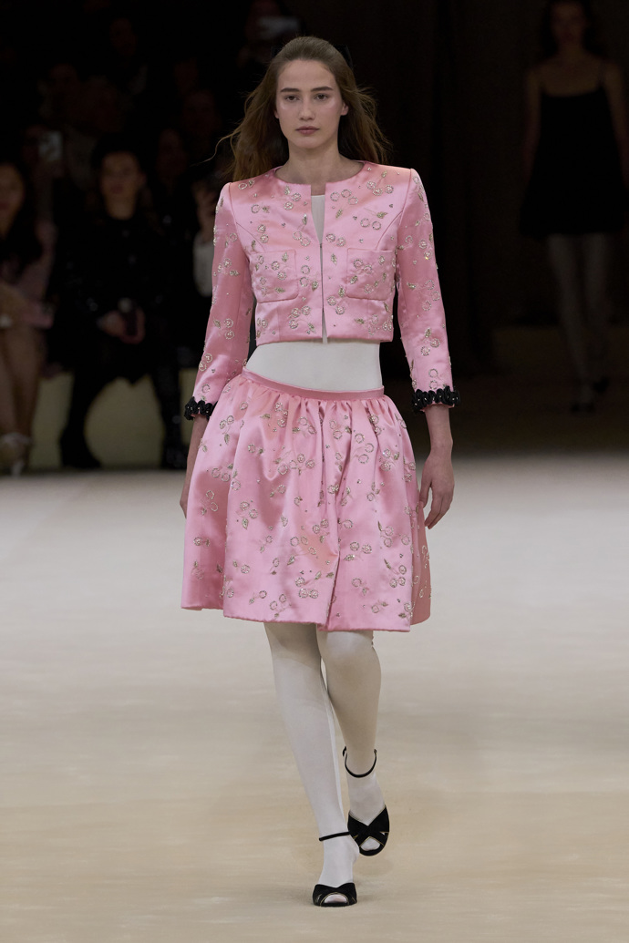  

Prohlédněte si kolekci Chanel Haute Couture 2024
