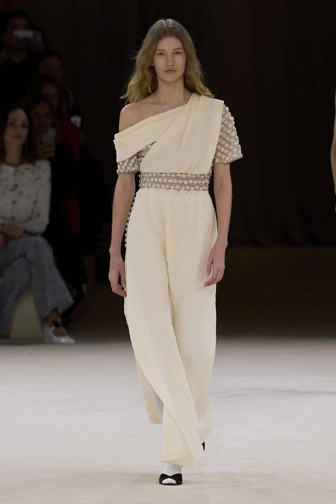  

Prohlédněte si kolekci Chanel Haute Couture 2024

