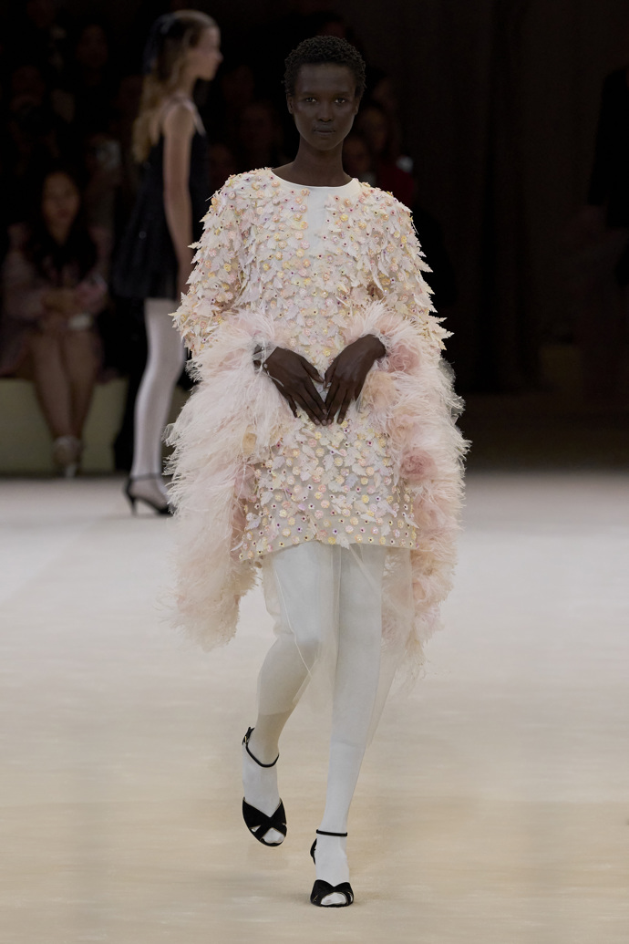  

Prohlédněte si kolekci Chanel Haute Couture 2024
