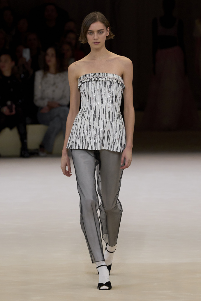  

Prohlédněte si kolekci Chanel Haute Couture 2024
