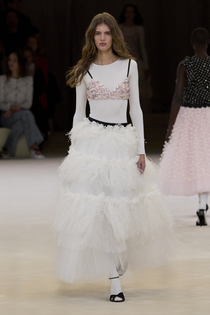  

Prohlédněte si kolekci Chanel Haute Couture 2024
