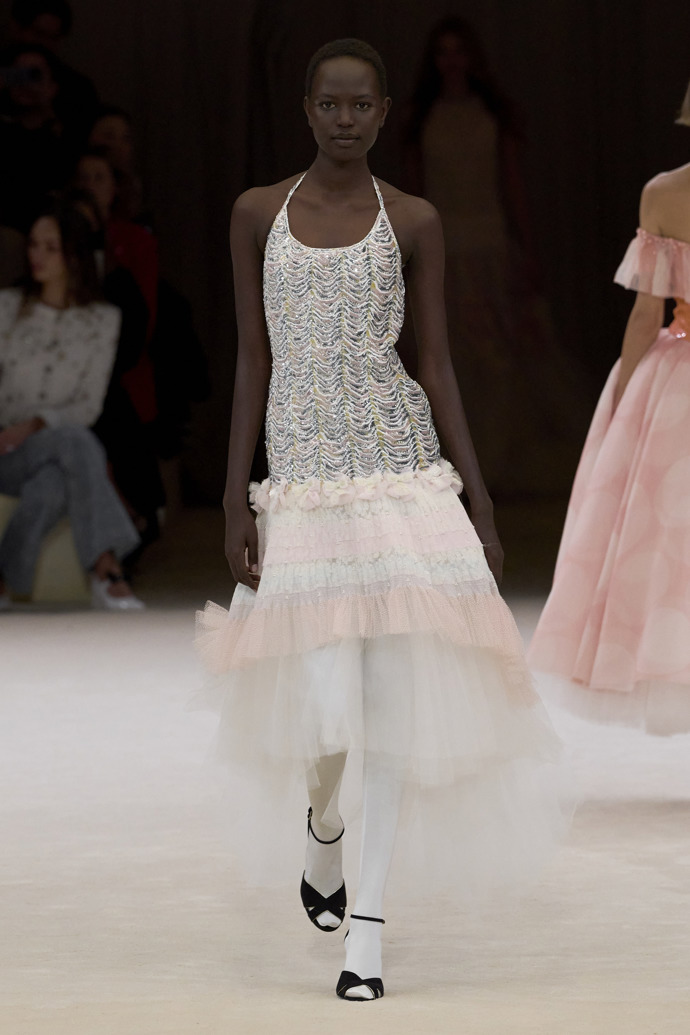  

Prohlédněte si kolekci Chanel Haute Couture 2024
