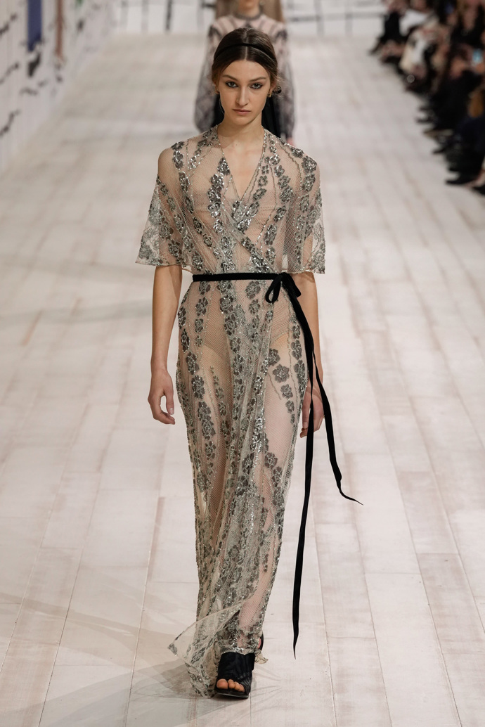 Prohlédněte si kolekci Dior Haute Couture 2024...
Prohlédněte si kolekci Dior Haute Couture 2024...