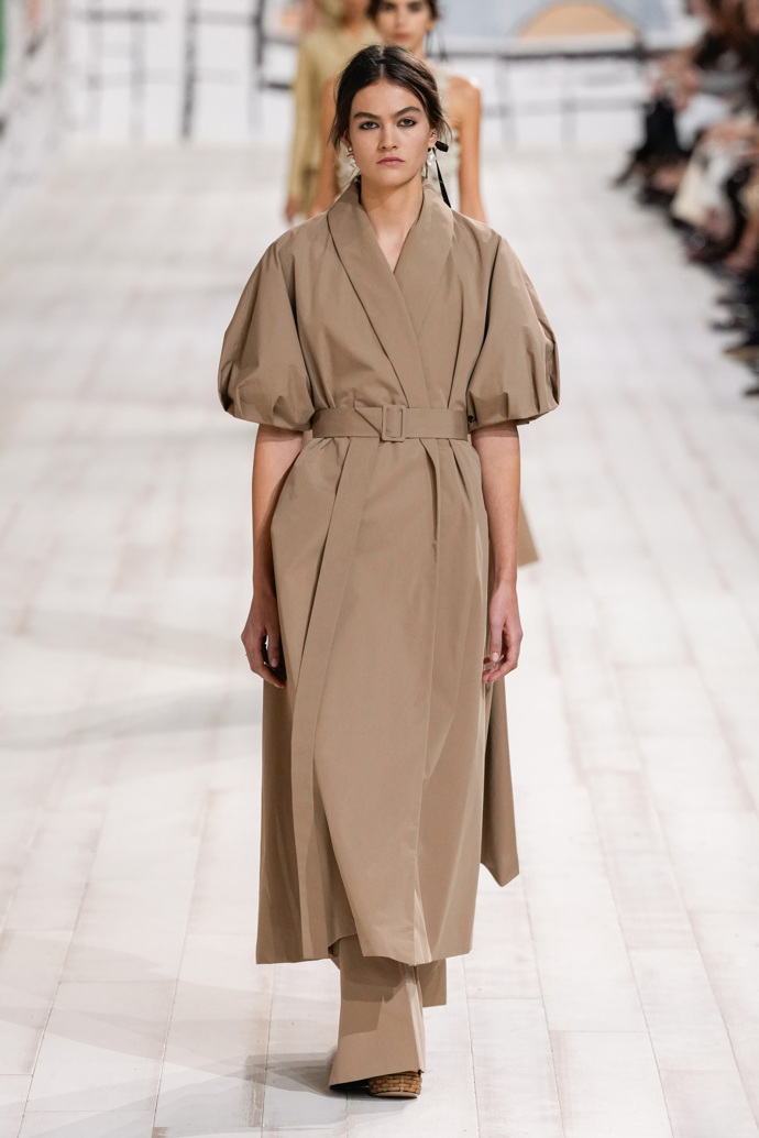 Prohlédněte si kolekci Dior Haute Couture 2024...
Prohlédněte si kolekci Dior Haute Couture 2024...