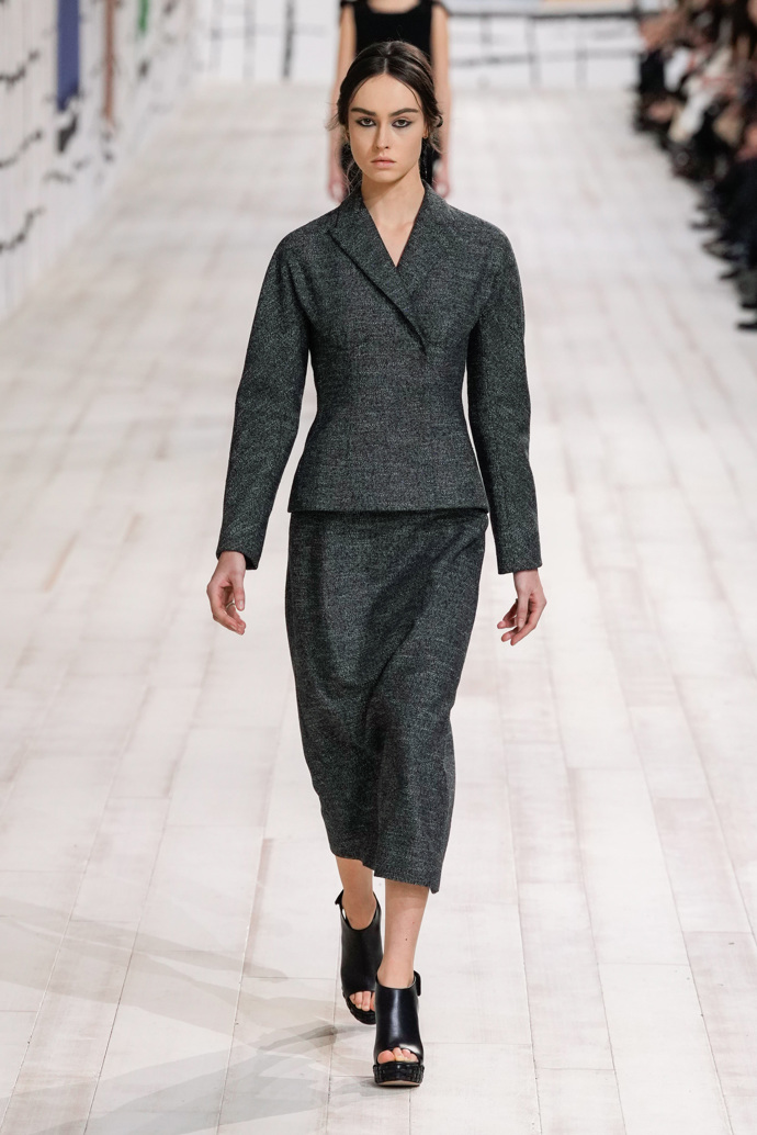 Prohlédněte si kolekci Dior Haute Couture 2024...
Prohlédněte si kolekci Dior Haute Couture 2024...