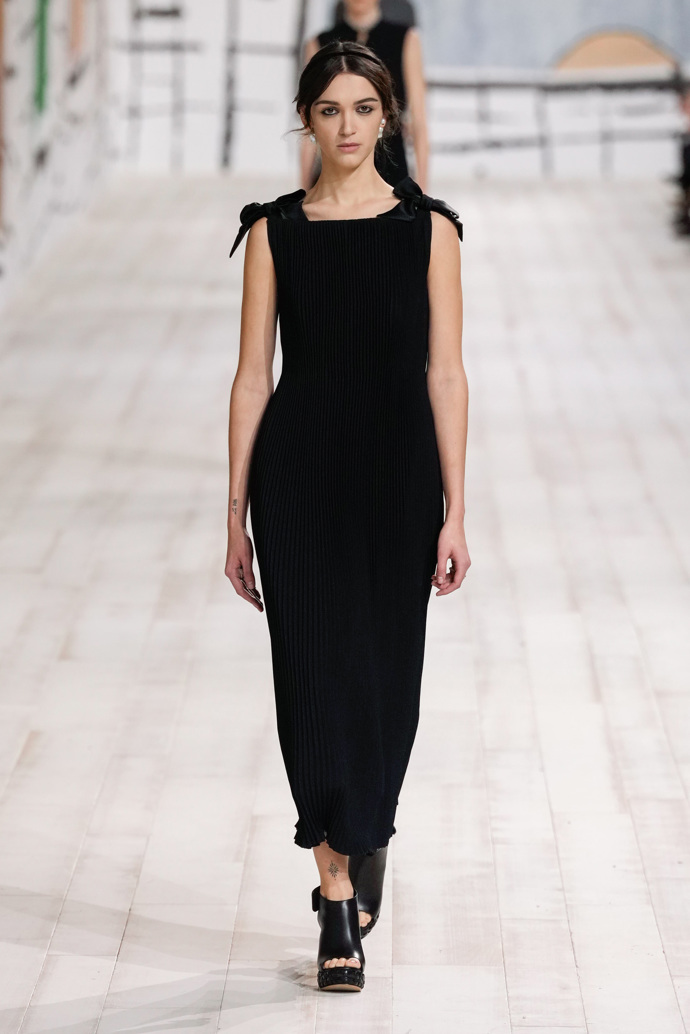 Prohlédněte si kolekci Dior Haute Couture 2024...
Prohlédněte si kolekci Dior Haute Couture 2024...