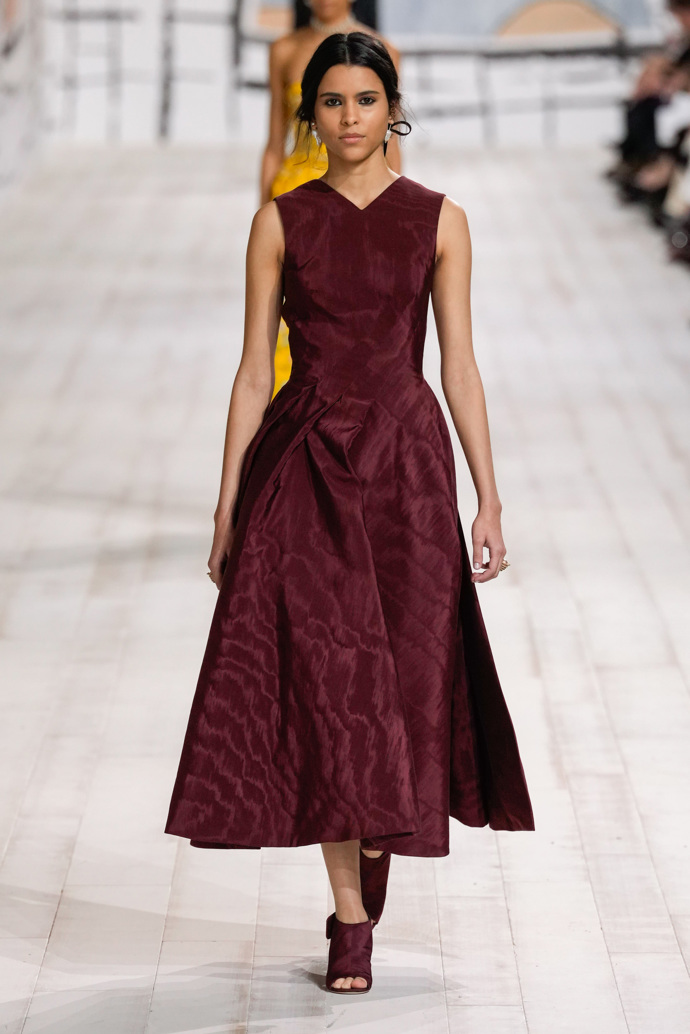 Prohlédněte si kolekci Dior Haute Couture 2024...
Prohlédněte si kolekci Dior Haute Couture 2024...