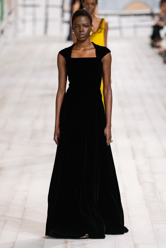 Prohlédněte si kolekci Dior Haute Couture 2024...
Prohlédněte si kolekci Dior Haute Couture 2024...