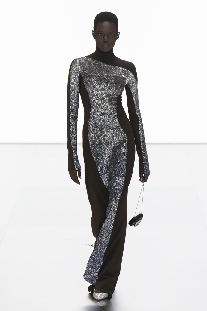  

Prohlédněte si kolekci Fendi Couture 2024
