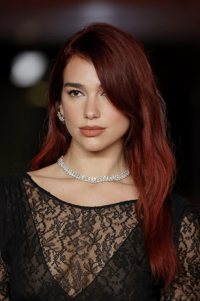  

Dua Lipa
