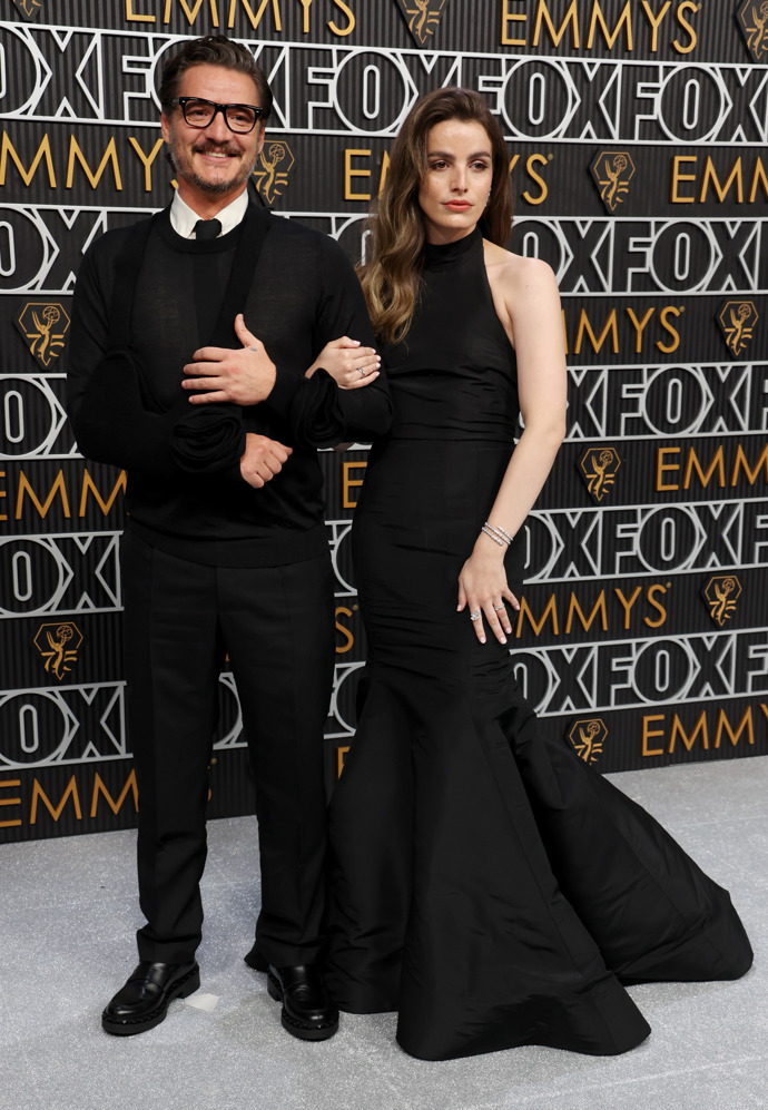  

Pedro Pascal and Lux Pascal na 75. ročníku udílení Emmy Awards
